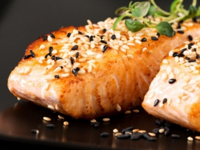 Grillowanie z Weberem: łosoś po azjatycku